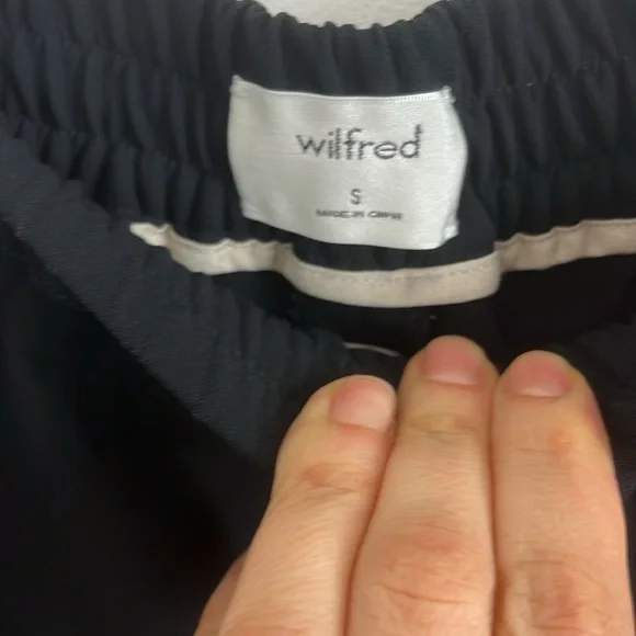 Aritzia Wilfred Black Drawstring Joggers - Picture 6 of 10